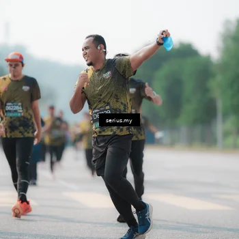 Runner Photo 6430423