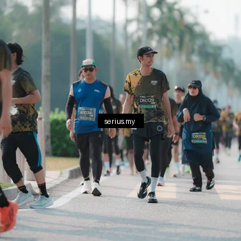 Runner Photo 6430443