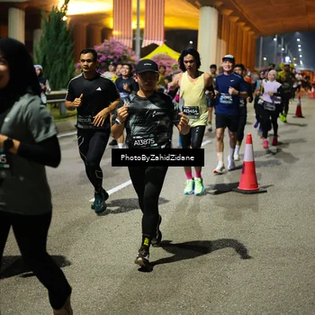 Runner Photo 6430444