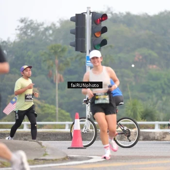 Runner Photo 6430452