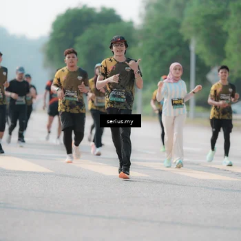 Runner Photo 6430473