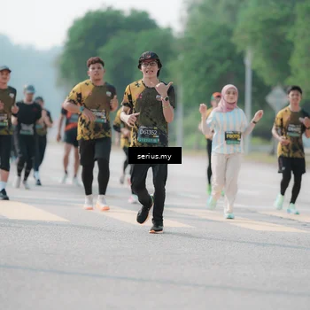 Runner Photo 6430476