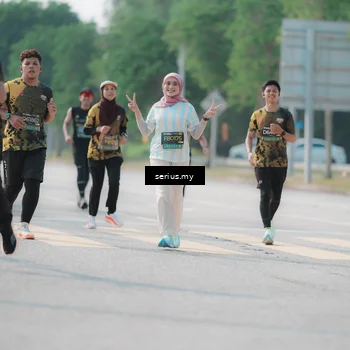 Runner Photo 6430485