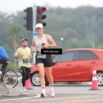 Runner Photo 6430496