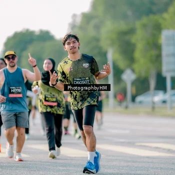 Runner Photo 6430547
