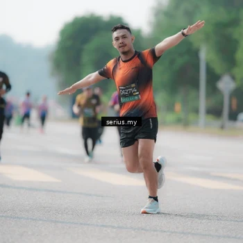 Runner Photo 6430591