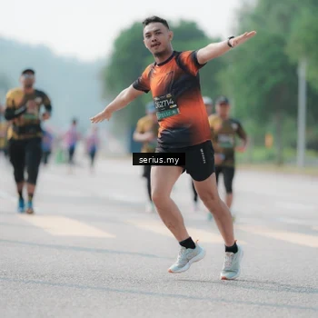 Runner Photo 6430598