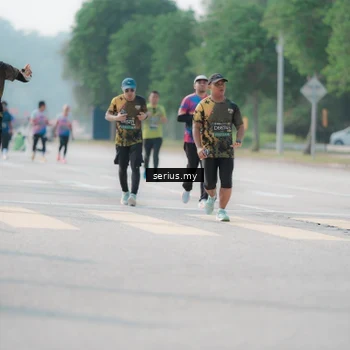 Runner Photo 6430599