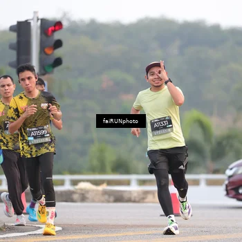 Runner Photo 6430611