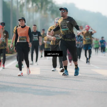 Runner Photo 6430624