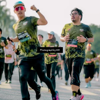 Runner Photo 6430642