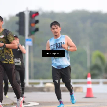 Runner Photo 6430648
