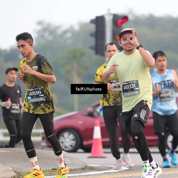 Runner Photo 6430649