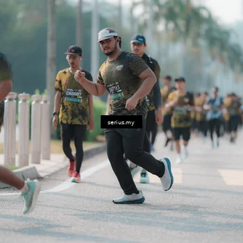Runner Photo 6430654