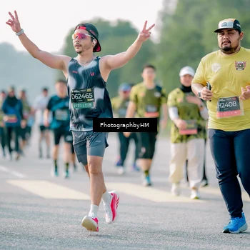 Runner Photo 6430658