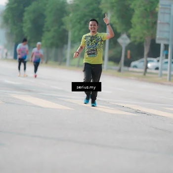 Runner Photo 6430674