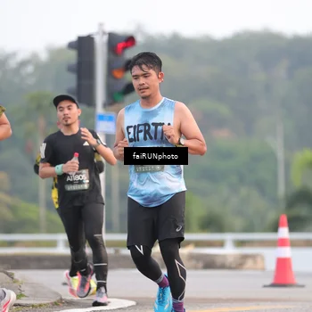 Runner Photo 6430691