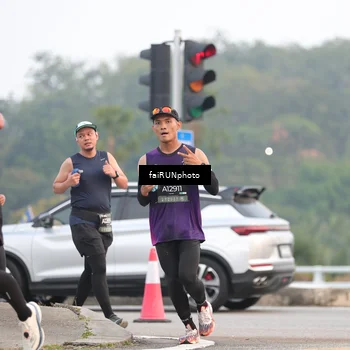 Runner Photo 6430771