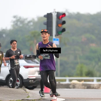 Runner Photo 6430795