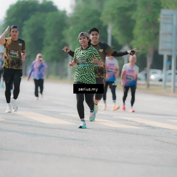 Runner Photo 6430869