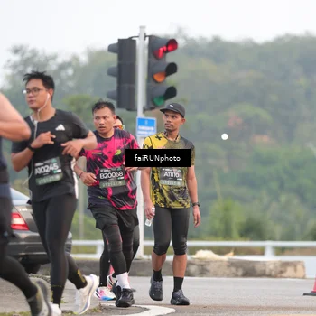 Runner Photo 6430893