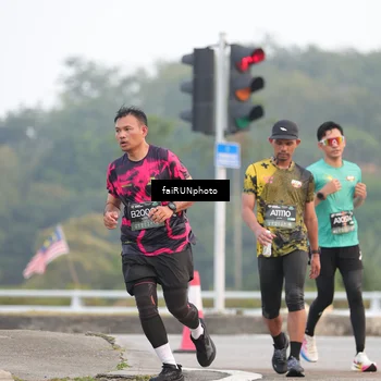Runner Photo 6430923