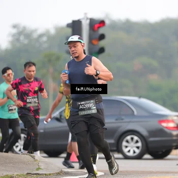Runner Photo 6430925