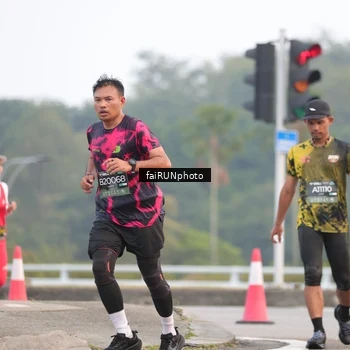 Runner Photo 6430970