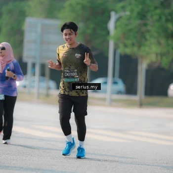 Runner Photo 6431003