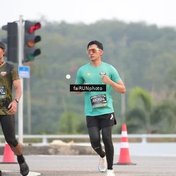Runner Photo 6431005