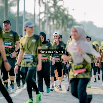 Runner Photo 6431023