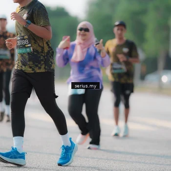 Runner Photo 6431026