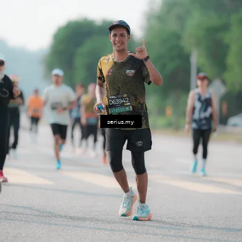 Runner Photo 6431046