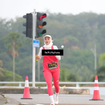 Runner Photo 6431082