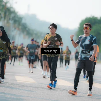 Runner Photo 6431100