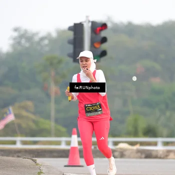 Runner Photo 6431110