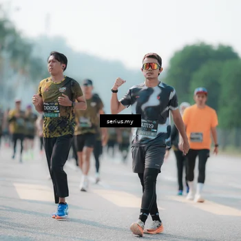 Runner Photo 6431111