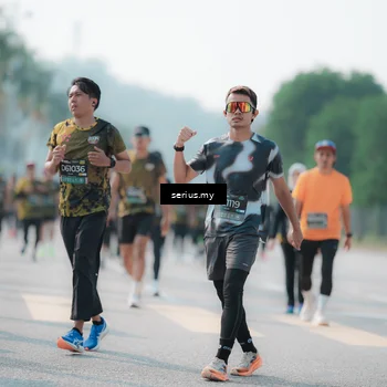 Runner Photo 6431123