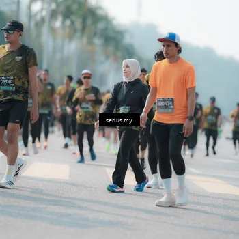 Runner Photo 6431154
