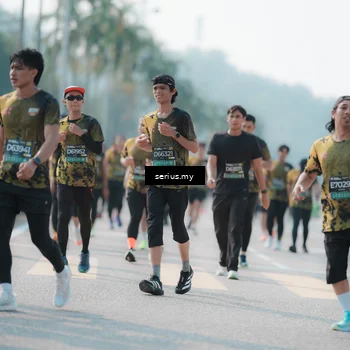 Runner Photo 6431171