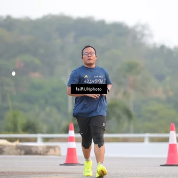 Runner Photo 6431308