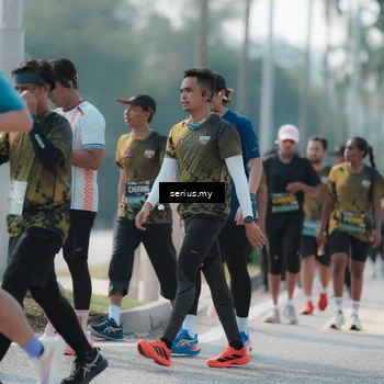 Runner Photo 6431325