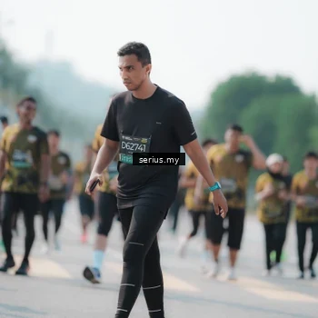 Runner Photo 6431340