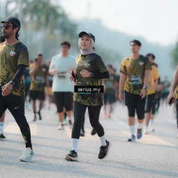 Runner Photo 6431343