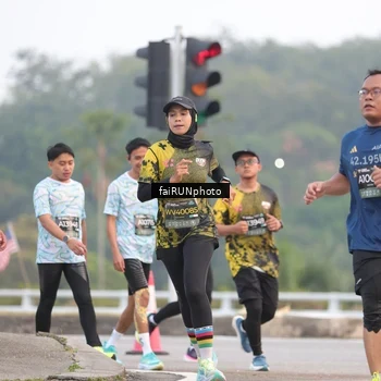 Runner Photo 6431359
