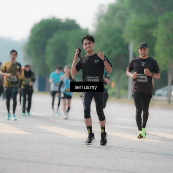 Runner Photo 6431408