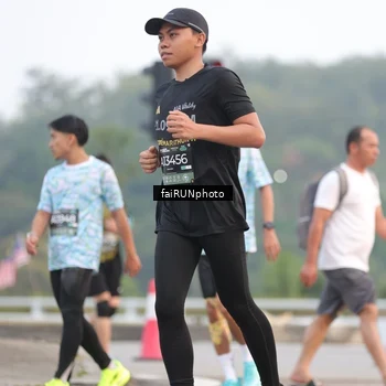 Runner Photo 6431535