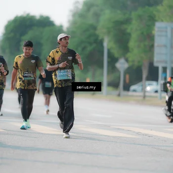 Runner Photo 6431588