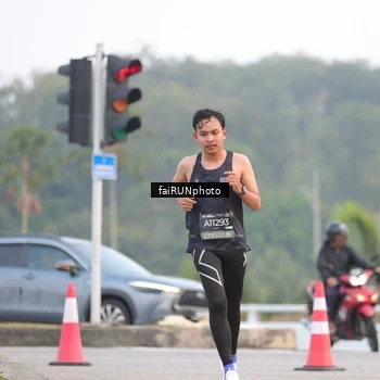 Runner Photo 6431697