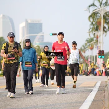 Runner Photo 6431834